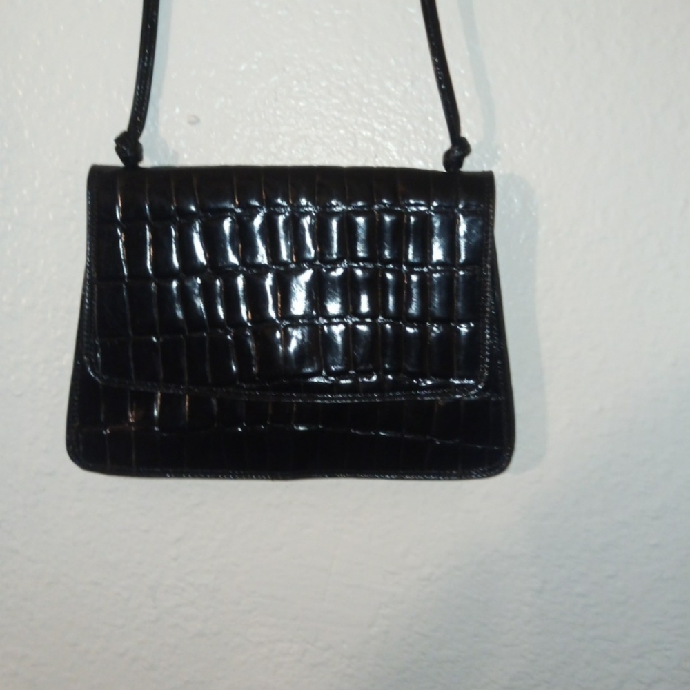Vintage Black Leather 3-Pocket Purse